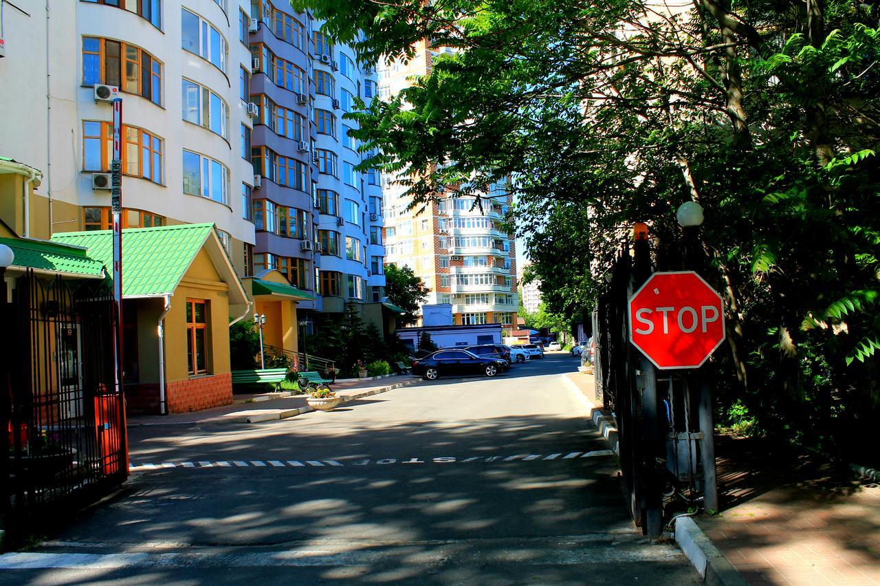 Family Shevchenko Avenue Odesa